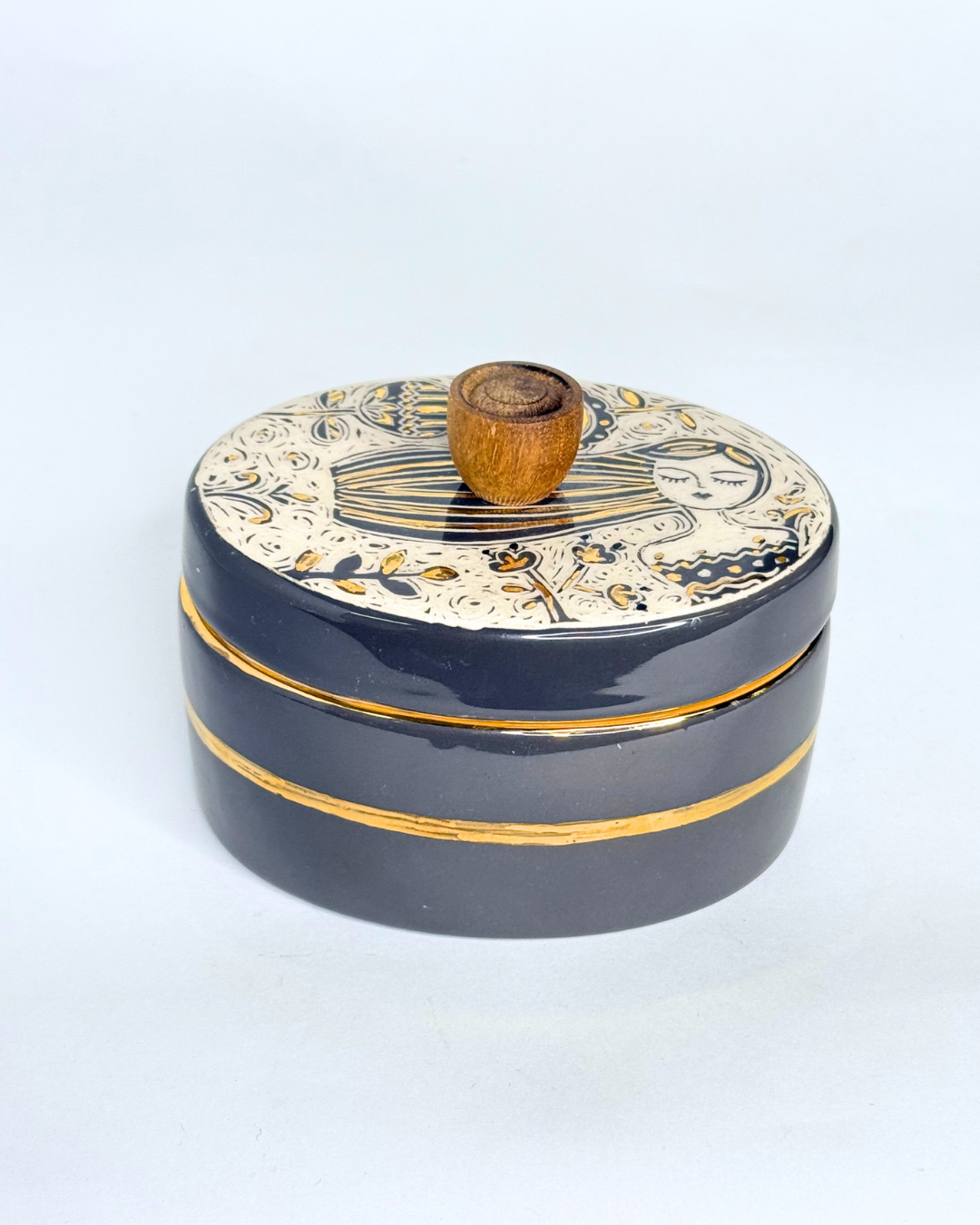Mehrfam Ceramic Oval Candy holder 4